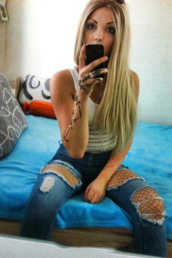 Turkish escort whore Berlin Damla young blond offers extensive sex service